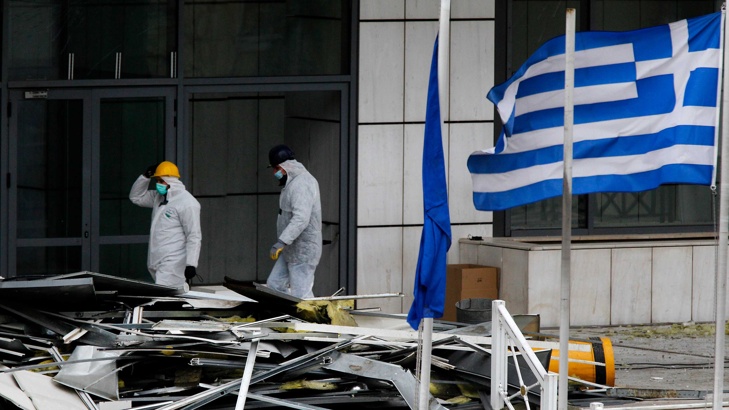 Взривиха бомба край сградата на гръцката телевизия "Скай"Силна експлозия избухна