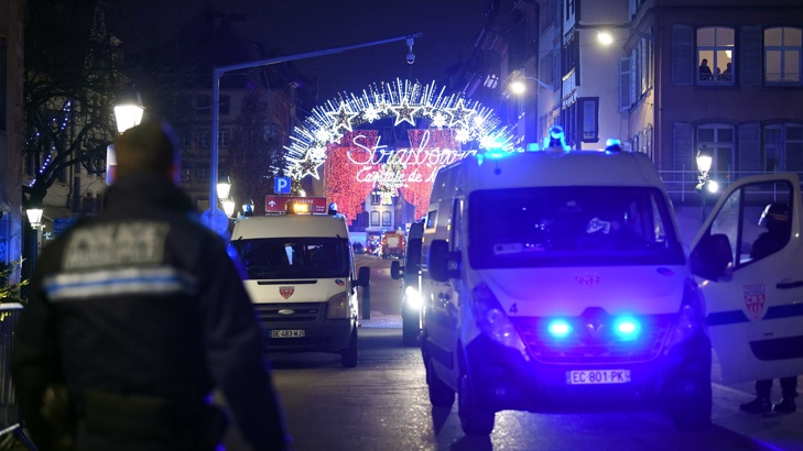 Двама убити и 11 ранени в Страсбург, нападателят е раненНападателят,