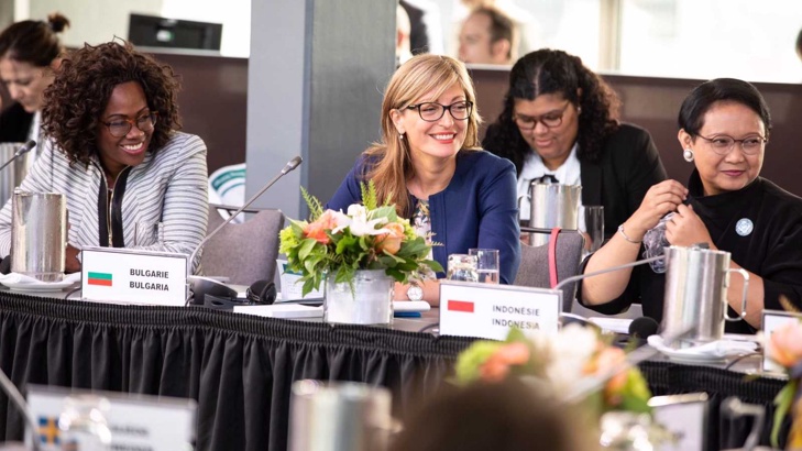 Екатерина Захариева на срещата на жените външни министри в Монреал, Канада