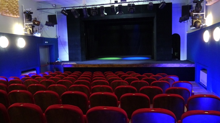 Кукленият театър в Пловдив с обновена залаРемонтирана зала нови седалки