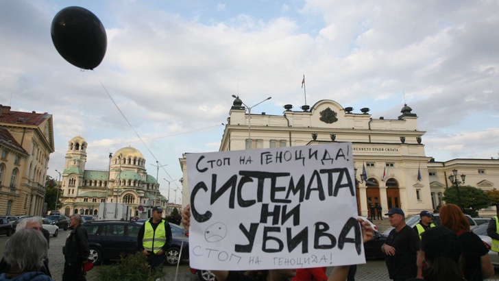 Законът за личната помощ – голяма и изстрадана победаЗаконът за