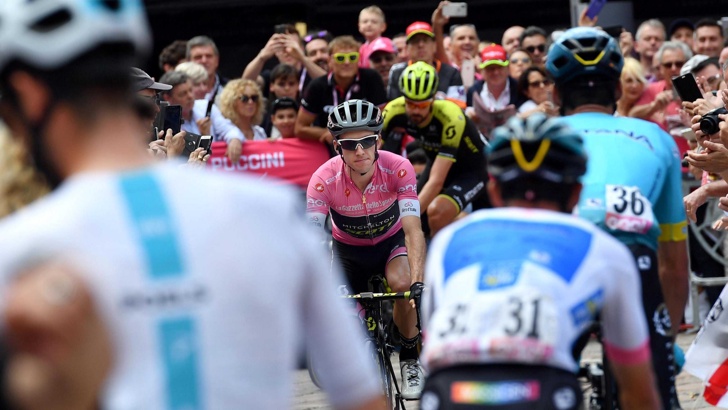 Британският колоездач Саймън Йейтс спечели 15 ия етап от Джиро д 39 Италия