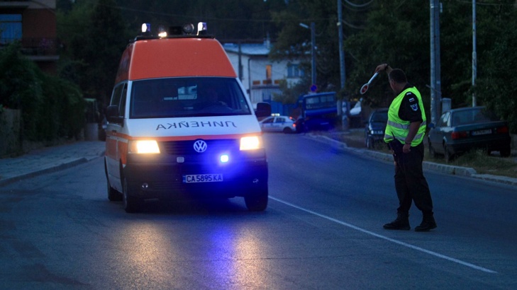 Линейки извозват пострадалите към столични болници
