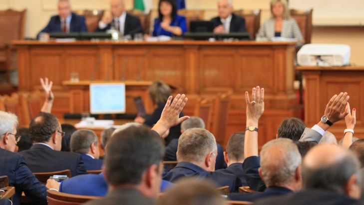 Повишават киберсигурността с изцяло нов законПървият пленарен ден на депутатите