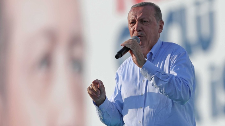 Ердоган вече не е сигурен в победата си. 