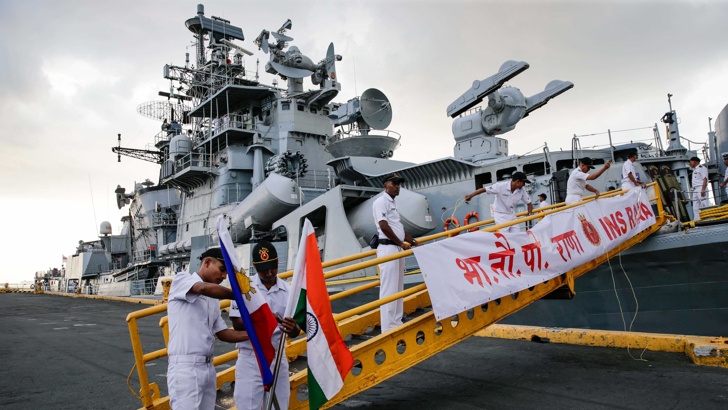 Русия и Индия договориха сделка за доставка на два военни