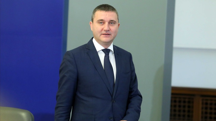 Горанов Дамгосване на Агенцията по вписвания заради проблема с Търговския