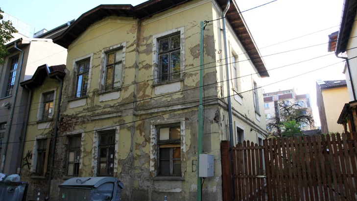 Атанас Капралов Затварянето на къщата музей на Христо Смирненски е грешкаЗатварянето