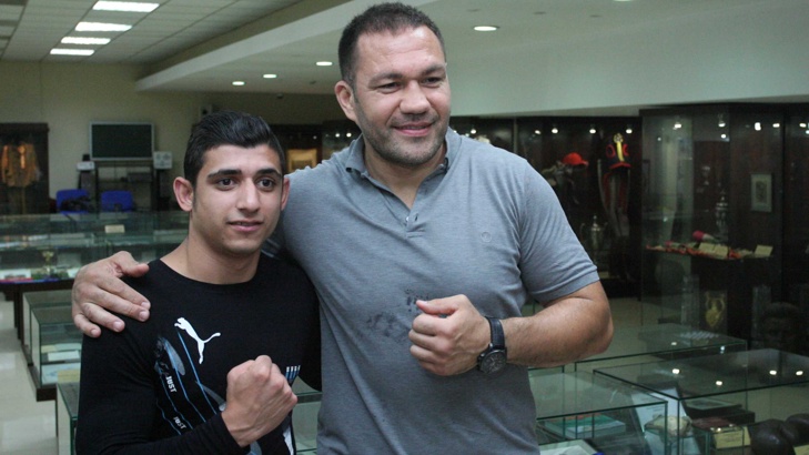 Българската боксьор Кубрат Пулев обяви, че само след броени дни