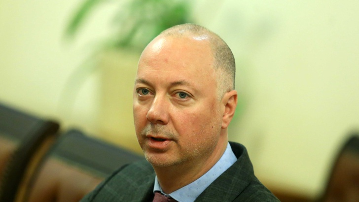 Росен Желязков прави две рокади в ръководството на БДЖ