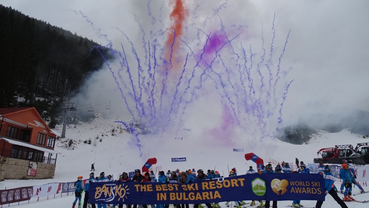 В Банско откриха новия ски-сезонС масово спускане на децата-надежди и