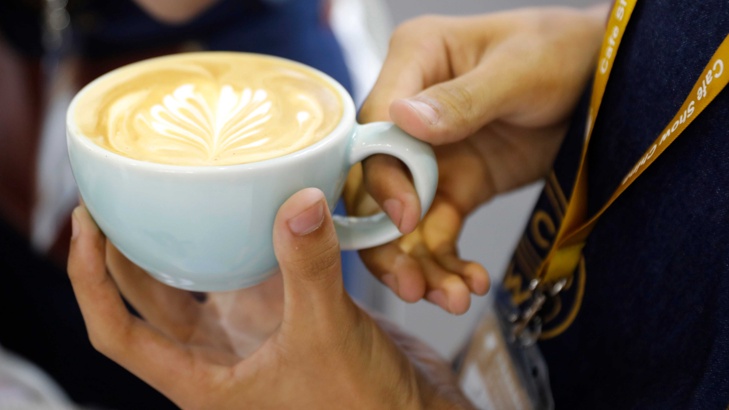 Кафето помага за красиво и здраво лицеРедовното пиене на кафе