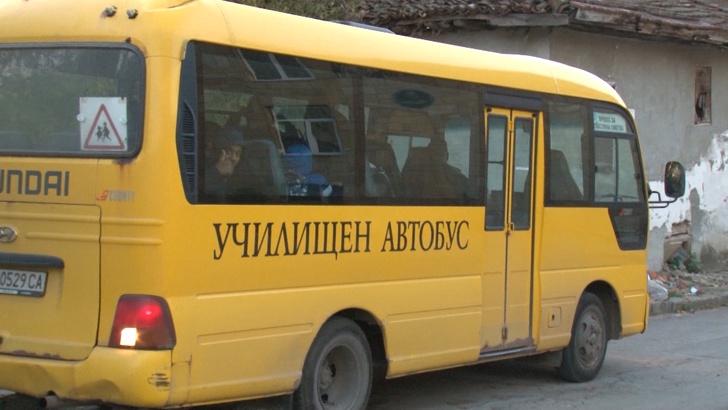 Пиян зад волана на училищен автобус в КотелЗаловиха с алкохол