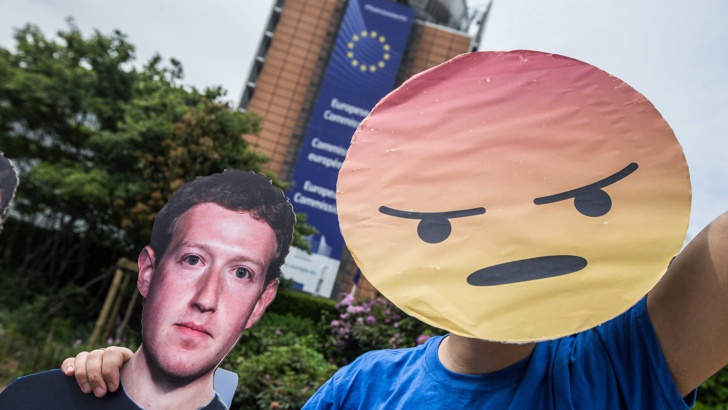 Пикът на фалшивите новини Фейсбук над 60 млн фалшиви