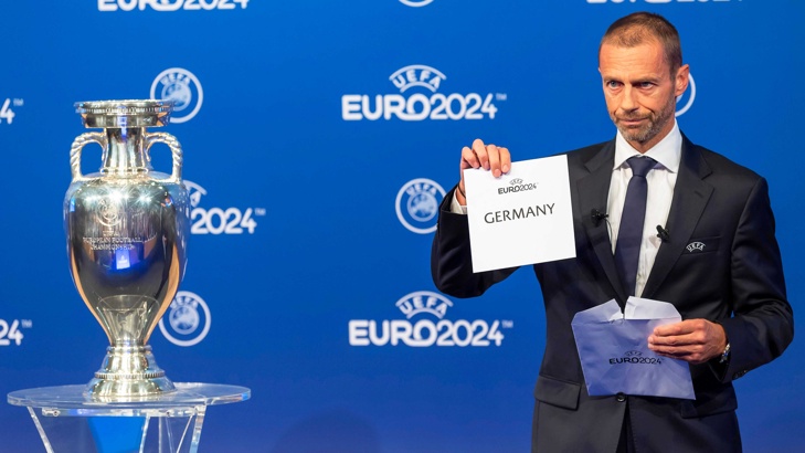 Президентът на УЕФА Александър Чеферин обяви името на победителя