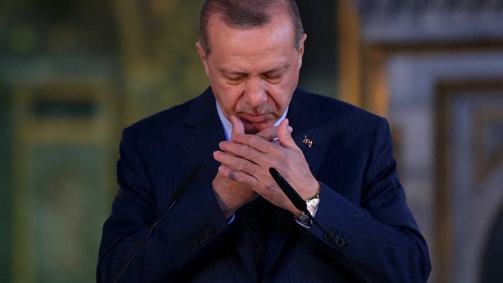 Турският президент Реджеп Ердоган се разчувства по време на словото