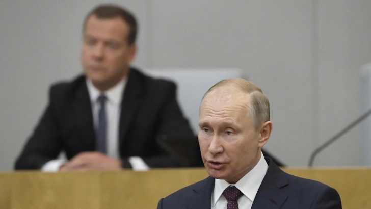Руският президент Владимир Путин подписа указа за назначаването на Дмитрий