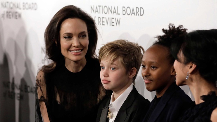 Джоли и Пит съгласуваха опеката над децатаАмериканската актриса Анджелина Джоли