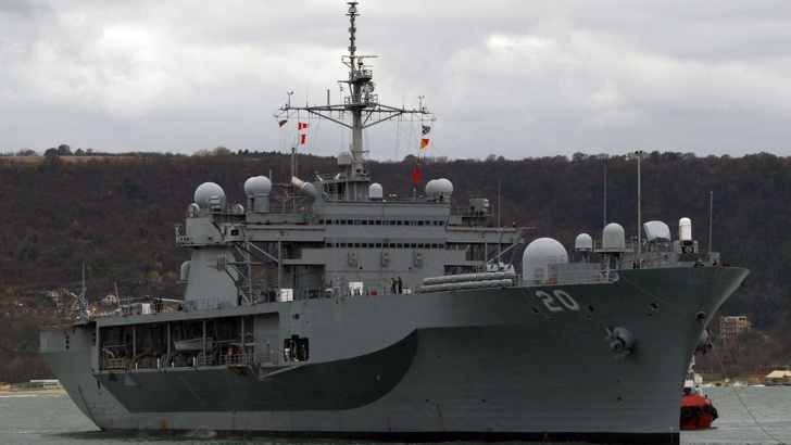 Американски десантен кораб влезе в Черно мореДесантният кораб на 6