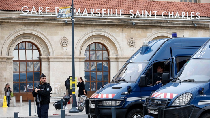 Човекът задържан в събота от френската полиция на гарата в
