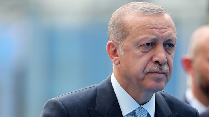 Ердоган води религиозна служба в джамияВъзпоменателната служба в памет на