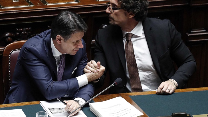 Италия отива към неконтролируема нестабилностВ Италия сега се повтаря нещо