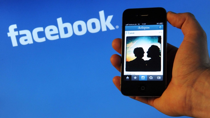 Фейсбук е крадял личните данни на своите потребители дори и