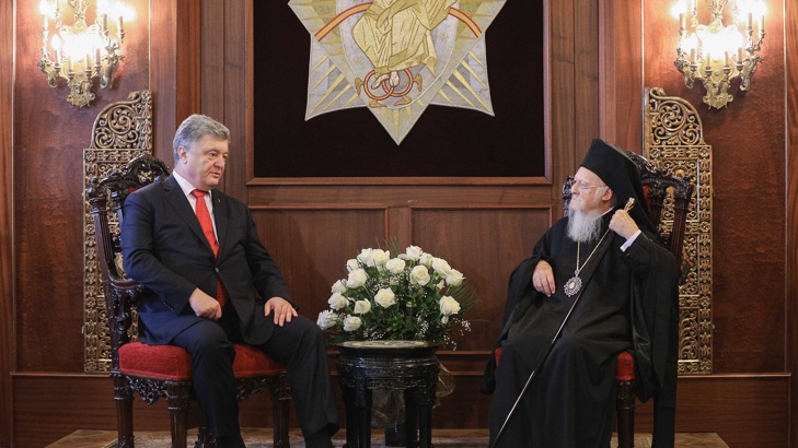 Порошенко и Вартоломей подписват договор за украинска църква, РПЦ: Това