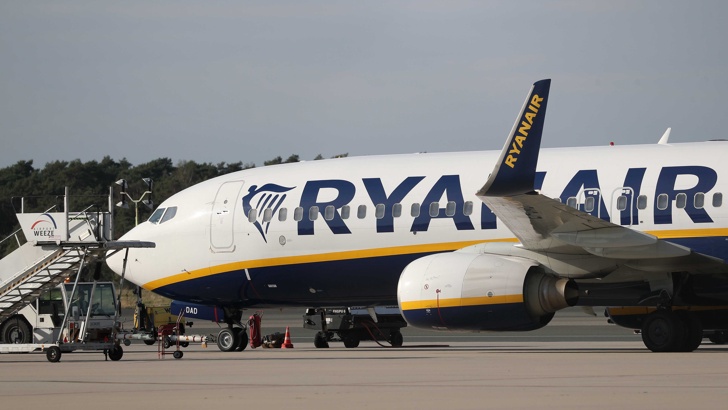 Ryanair отмени 64 полета до и от ИспанияАвиокомпанията Ryanair в