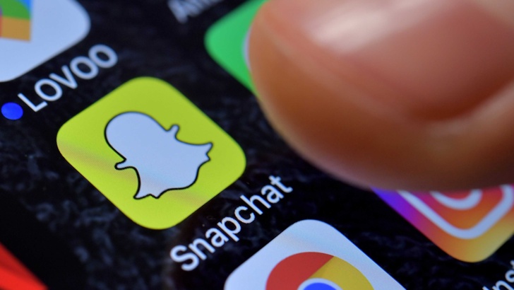 Изследване: YouTube и Snapchat изпревариха Facebook сред младитеНово изследване на