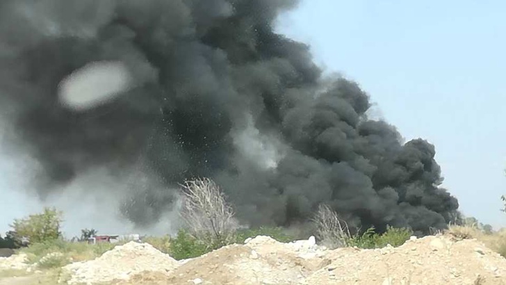 Гъст дим над Асеновград, запали се нерегламентирано сметищеПожар е възникнал