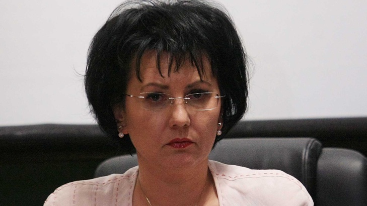 Арнаудова: Ценко Чоков демонстративно не изпълнява наложената му мяркаНа експертиза