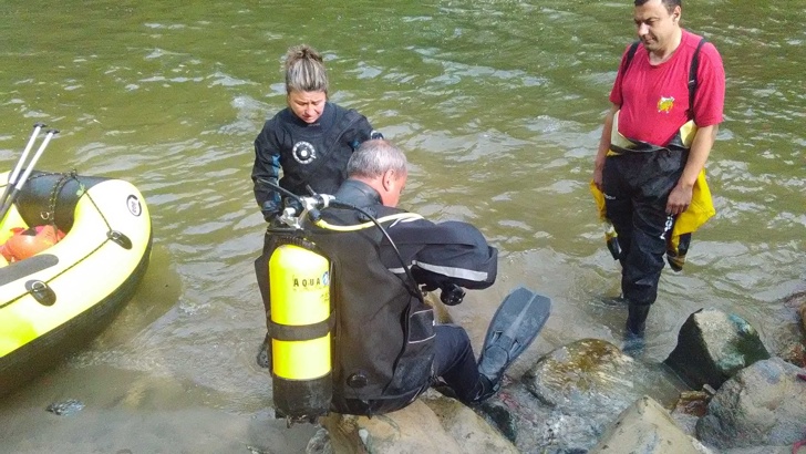 В 8 53 ч водолаз откри удавеното в Струма дете след