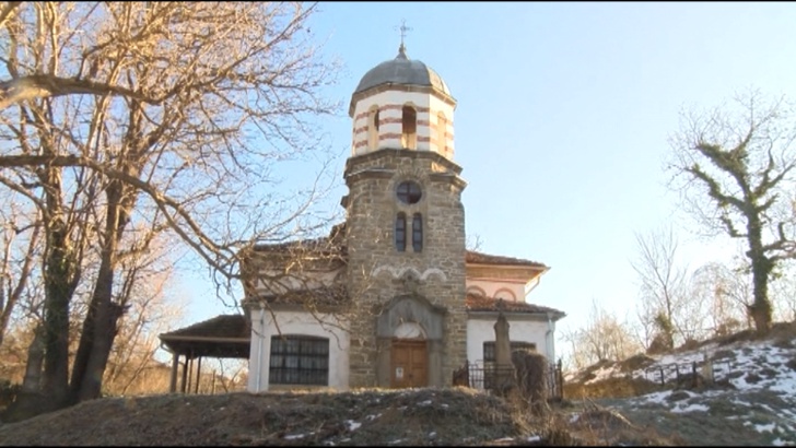 Над 160-годишна църква възвърна блясъка сиЦърквата във великотърновското село Плаково