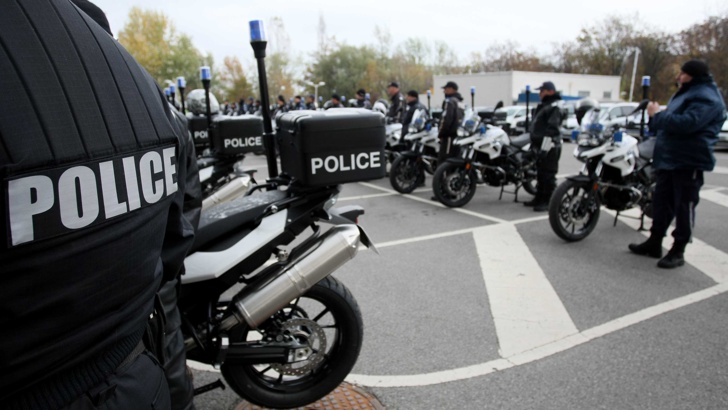 Лек автомобил блъсна моторизиран полицай в София Моторизиран полицай е