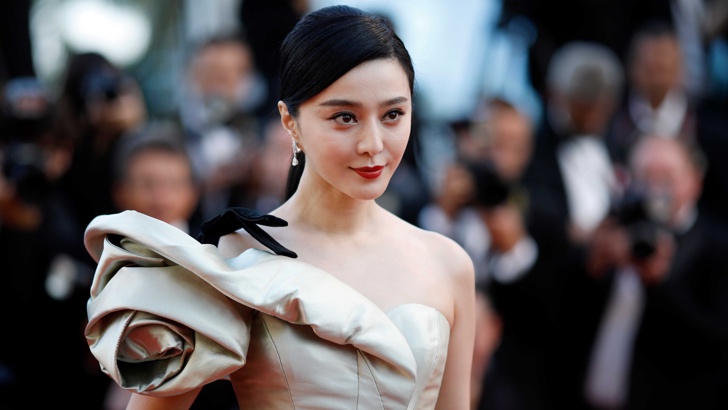 Китайска кинозвезда глобена 129 млн долараКитайската мега звезда Фан Бинбин