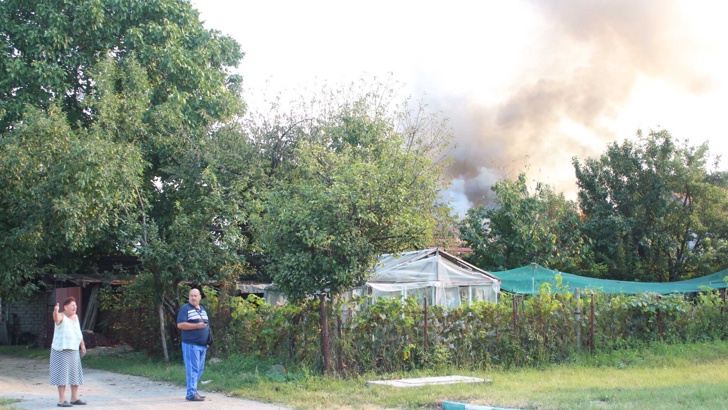 Къща изгоря в КазанлъкКъща изгоря в Казанлък тази сутрин Инцидентът