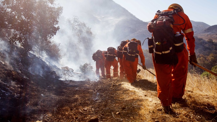 Броят на изчезналите след пожарите в Калифорния е над 600Броят