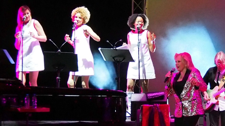 В събота вечерта Силви Вартан изнесе последния си концерт в София.