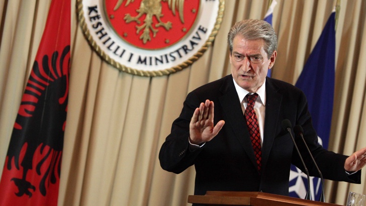 Бившият президент и премиер на Албания и екслидер на опозиционната