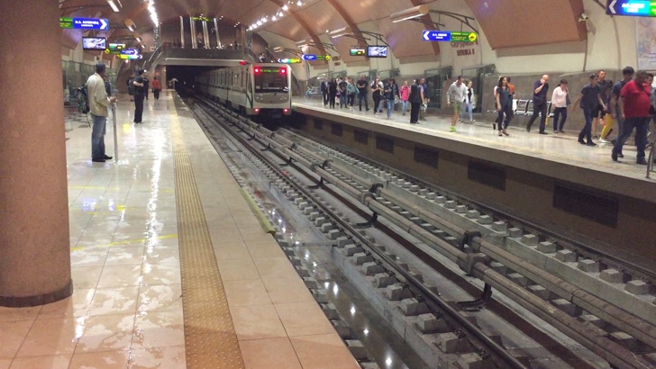 Инцидент на метростанция Опълченска Инцидент на метростанция Опълченска спря влаковете предаде