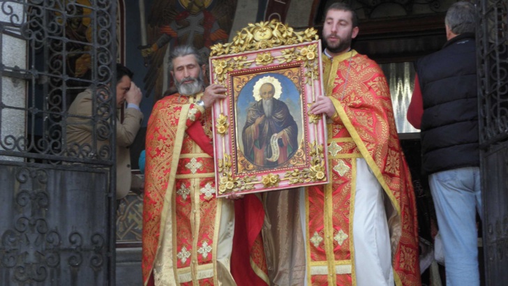 Почитаме Небесния ни покровител Свети Иван РилскиБългарската православна църква почита