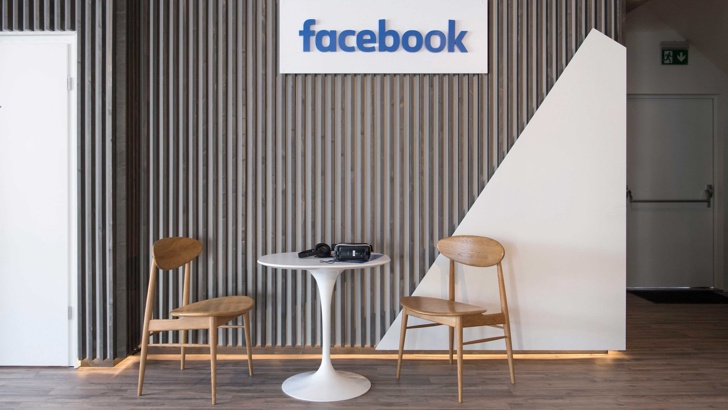 Социалната мрежа 34 Фейсбук 34 Facebook иска от разработчиците на софтуер за