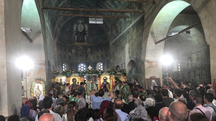 Главата на Македонската православна църка архиепископ Стефан оглави празничната златоуста