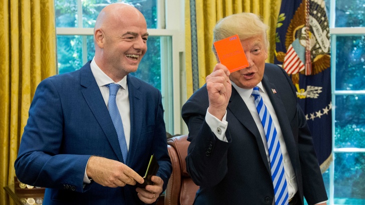 Тръмп показа червен картон на медиите след среща с президента