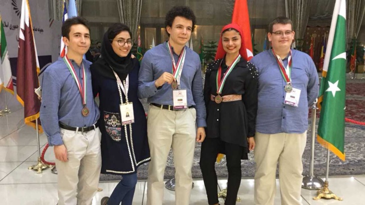 Четири медала за биолозите ни от олимпиадата в ИранИранската столица