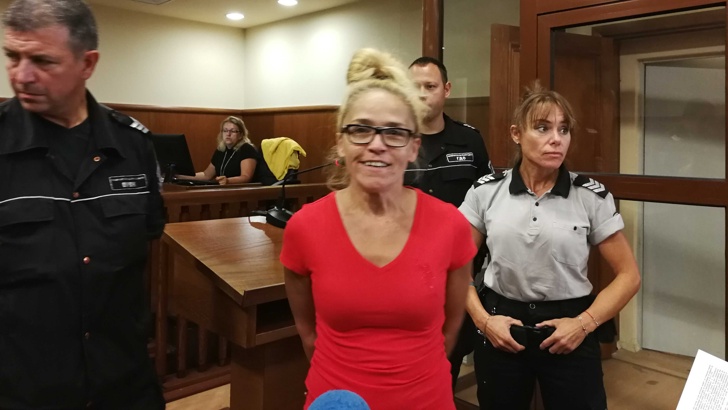 Спецсъдът пусна под домашен арест Десислава ИванчеваСпециализираният съд измени мярката