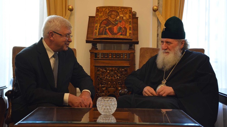 Кирил Ананиев говори с патриарх Неофит иска църквата да подкрепи