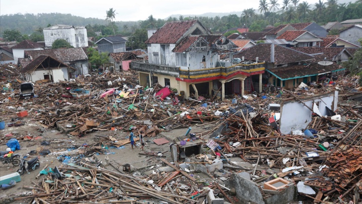 56 нови жертви на цунамито в ИндонезияДо 429 души нарасна