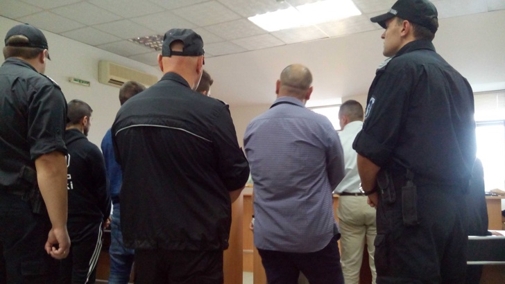 Организаторите на обира в Роженския манастир остават в арестаОбирджиите от